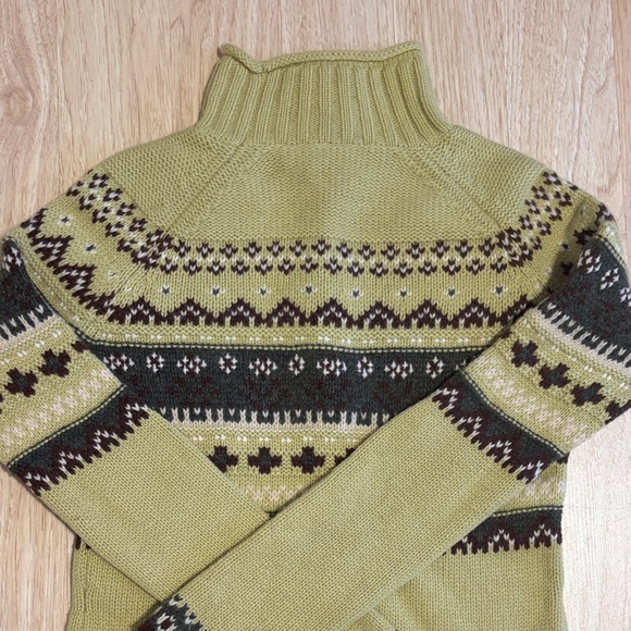 Frost Sweaters - Olive Green Frost Turtleneck Sweater Lambswool
